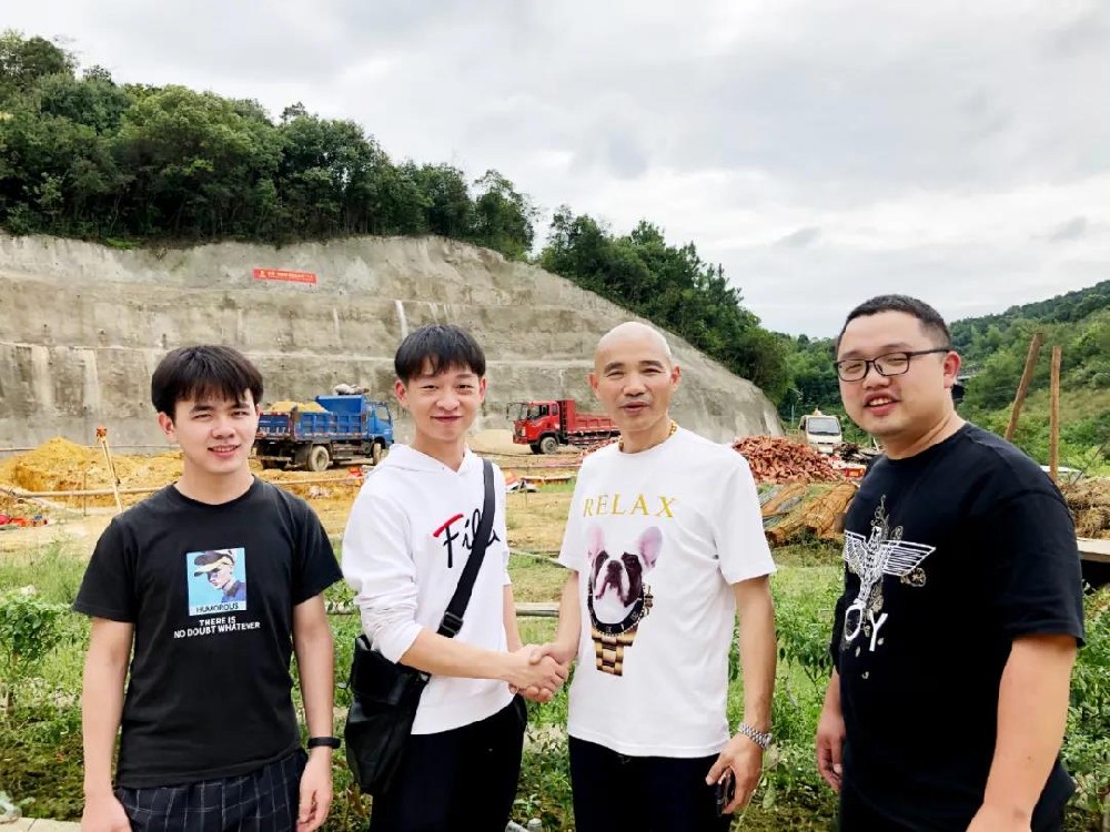 派睿建筑前往湘潭提供农村自建别墅施工交底,图纸详解服务