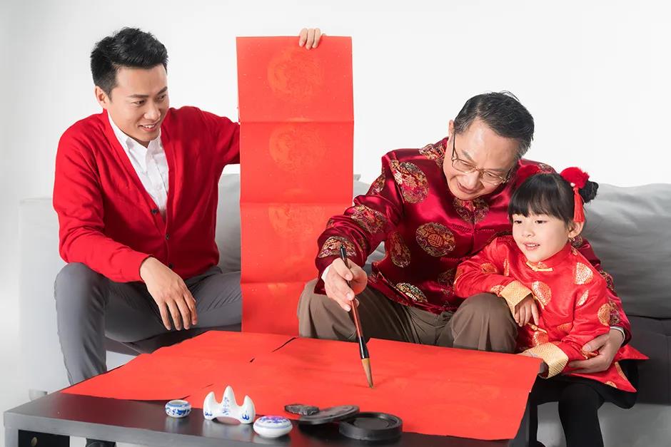 一家人图片.jpg